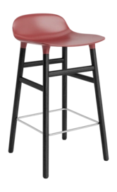 Barstoel Normann Copenhagen Form Barstool 65 cm Black Oak Red