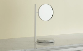 2---2022_Pose_Mirror_White_05