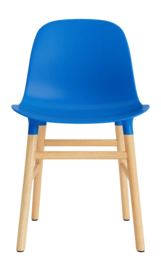 Stoel Normann Copenhagen Form Chair Oak Bright Blue