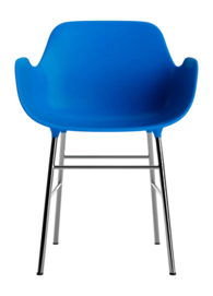 2---normann-copenhagen-spisebordsstol-normann-copenhagen-form-armchair-steel-chrome-bright-blue-2693849