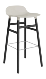 Barstoel Normann Copenhagen Form Barstool 75 cm Black Oak Light Grey