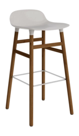Barstoel Normann Copenhagen Form Barstool 75 cm Walnut Warm Grey