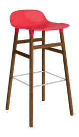 Barstuhl Normann Copenhagen Form Bar Chair 75 cm Bright Red / Walnut
