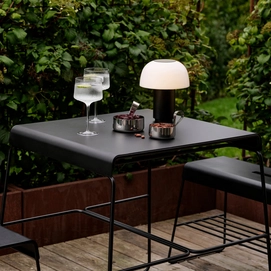 2---Zone-Denmark-A-Cafe-Outdoor-Tisch-schwarz-Ambiente-3 (1)