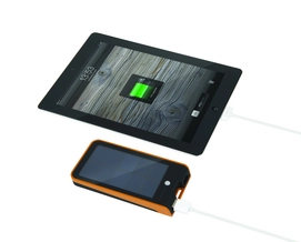 Oplader Xtorm Zonne-energie Basalt AM118 3000mAh