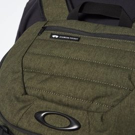 6---193517386030_enduro-30-big-backpack_new-dark-brush_alternate_d05