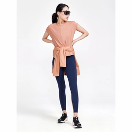 6---2807_19e7703a75-1911242-791000_core-essence-ss-tee-w_closeup6-original