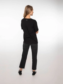 6---Protest-Ada-True-Black-6