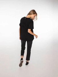 6---Protest-Polly-True-Black-6
