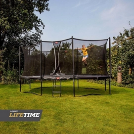 6---berg-grand-favorit-regular-trampoline-520x345-zwar (1)