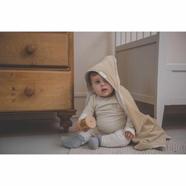 6---koeka-oddi-omslagdoek-met-teddy-100x100-cm-grain-beige-8718276208854 (5)