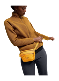 7---F23-X000006157-Mantis-1-Waistpack-Edziza-Hover-_no-bg