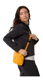 3---F23-X000006100-Mantis-2-Waistpack-Edziza-Hover-_no-bg
