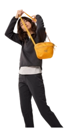 F23-X000006100-Mantis-2-Waistpack-Edziza-Full-Body-_no-bg