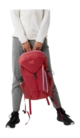 5---F23-X000006933-Mantis-20-Backpack-Bordeaux-Hover-_no-bg