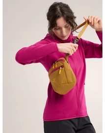 6---S24-X000008973-Mantis-2-Waist-Pack-Yukon-Amaranthus-Edziza-Hover