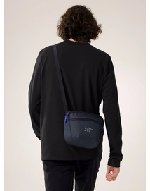 5---S24-X000008973-Mantis-2-Waist-Pack-Black-Sapphire-Vitality-Front-View