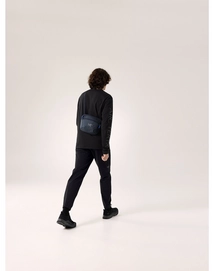 6---S24-X000008973-Mantis-2-Waist-Pack-Black-Sapphire-Vitality-Full-Body