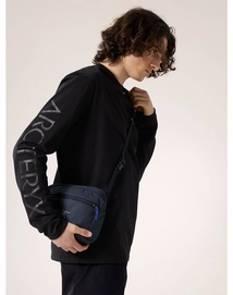 7---S24-X000008973-Mantis-2-Waist-Pack-Black-Sapphire-Vitality-Hover