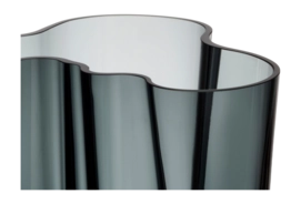 2---1020905_iittalaemea_02_iittala_alvar-aalto-collection-vase-160mm-dark-grey