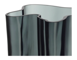 2---1079425_iittalaemea_02_iittala_aalto-vase-200mm-dark-grey