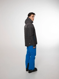 6711212_899_model_back-full_01_web