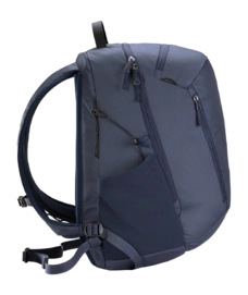 4---Mantis-26-Backpack-Black-Sapphire-Side-Right-_no-bg