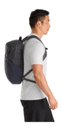 Mantis-16-Backpack-Graphite-Side-View-Right-_no-bg