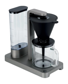 2---Coffee_Brewer_Performance-Titanium_CM7T-125_Angle_638eea9c1b26c5.11751621-_no-bg