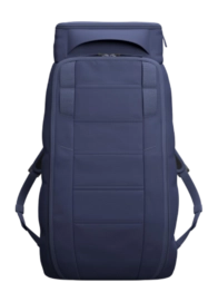 2---Hugger_2030L_20Blue_20Hour04-_no-bg