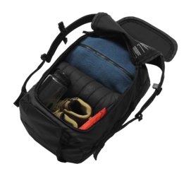 4---Roamer_Duffel_40L_packing_3-_no-bg