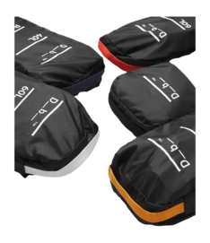 7----Roamer_Duffel_60L_packing_8-_no-bg