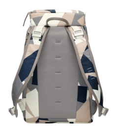 Hugger_20Backpack_2020L_20_20Line_20Cluster-2-_no-bg