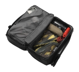 8---Roamer_20Duffel_2050L_20Packing_20images02-1-_no-bg
