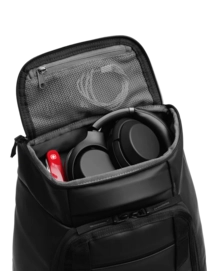4---Hugger_20Backpack_2030L_20Reflective_20Black-2