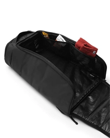 5---Hugger_Bootbag_45L_Black_Out-10