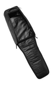 6---Hugger_Bootbag_45L_Black_Out-11