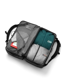 5---Roamer_20Pro_20Split_20Duffel_2070L_20Black_20Out-6