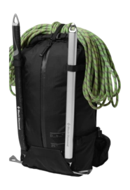 4---Snow_20Pro_20Backpack_2025L_20Black_20Out-2-_no-bg