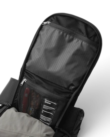 6---Snow_20Pro_20Backpack_2025L_20Black_20Out-6