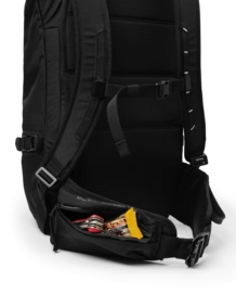 7---Snow_20Pro_20Backpack_2025L_20Black_20Out-7