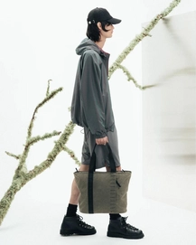 4---Essential_Tote_20L_Forest_Green_2