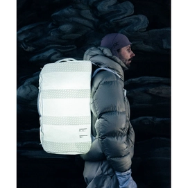2---Weigh_Lighter_Duffel_70L_Lifestyle