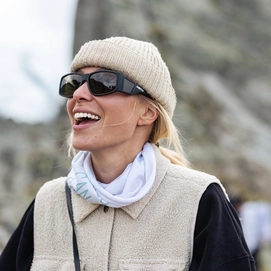 4---monroe-peak-sunglasses_matteBlack_ls02
