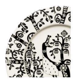 2---1012496_IittalaEMEA_02_iittala_Taika-plate-22cm-black-Photoroom