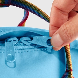 kanken_rainbow_mini_23621-508-907_j_detail_fjr