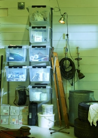 screen-space-smartstore-classic-wall-lifestyle-garage-4