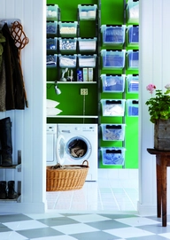 screen-space-smartstore-classic-wall-lifestyle-laundryroom-2