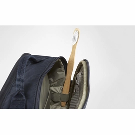 8---F23784_SS19_fvre_kanken_toiletry_bag_fjaellraeven_21