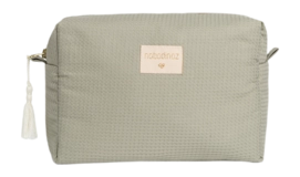 2---diva-waterproof-vanity-case-laurel-green-nobodinoz-3-8435574919243-_no-bg